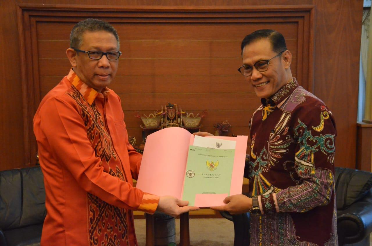  Handover of Land Grants from the Governor of Kalimantan Barat